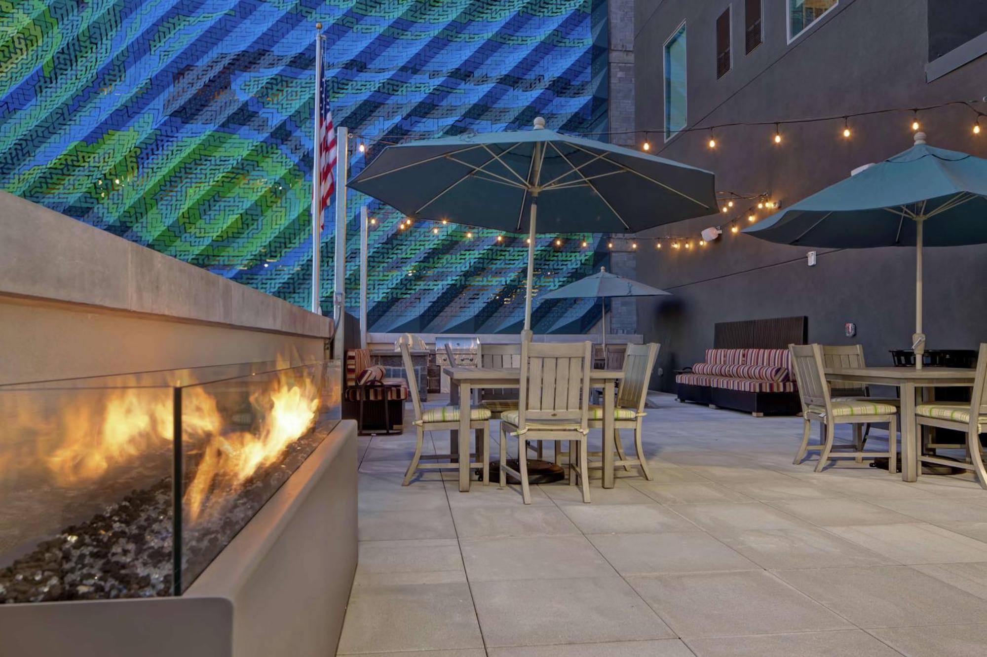 Home2 Suites By Hilton Charlotte Uptown Exterior photo