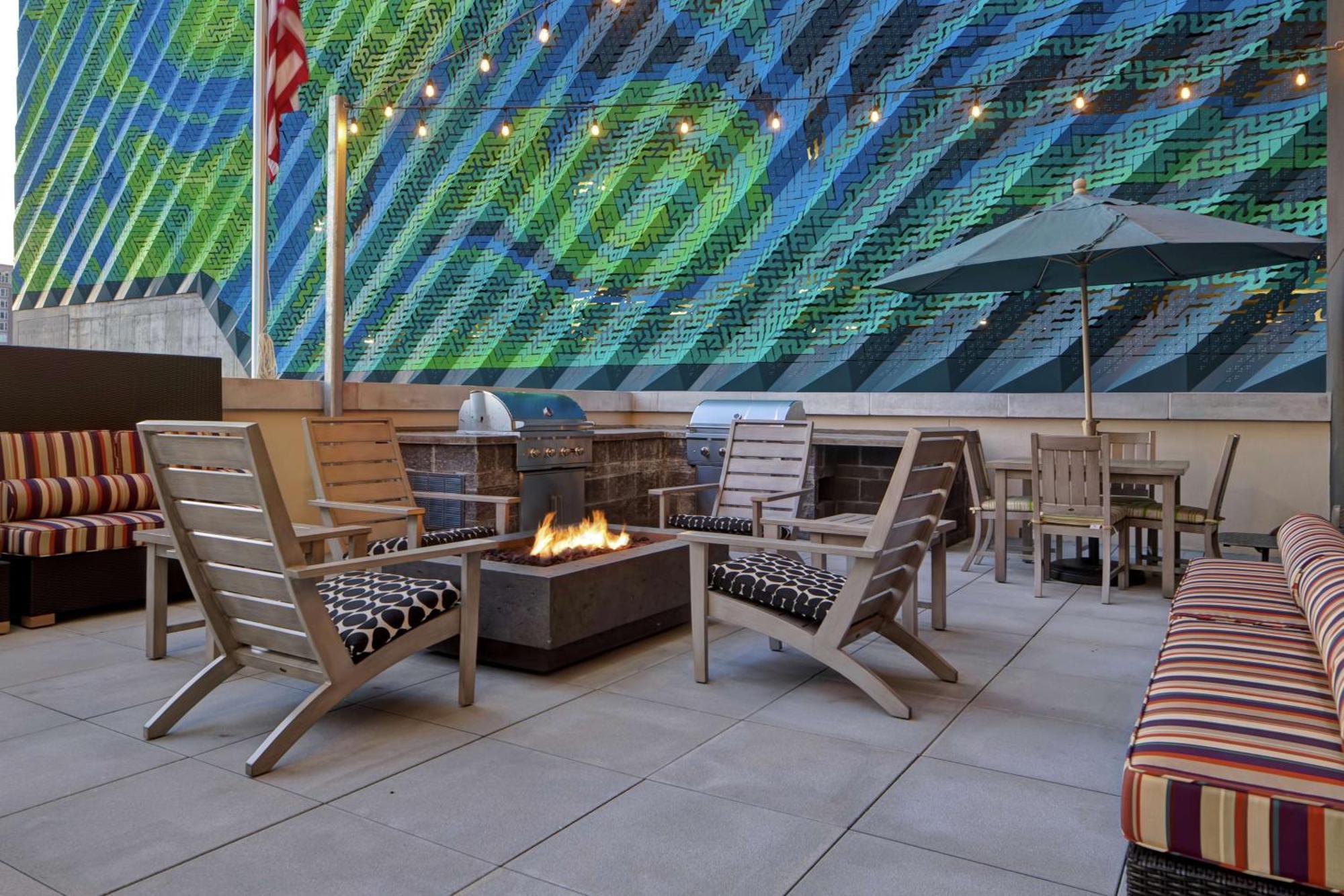 Home2 Suites By Hilton Charlotte Uptown Exterior photo